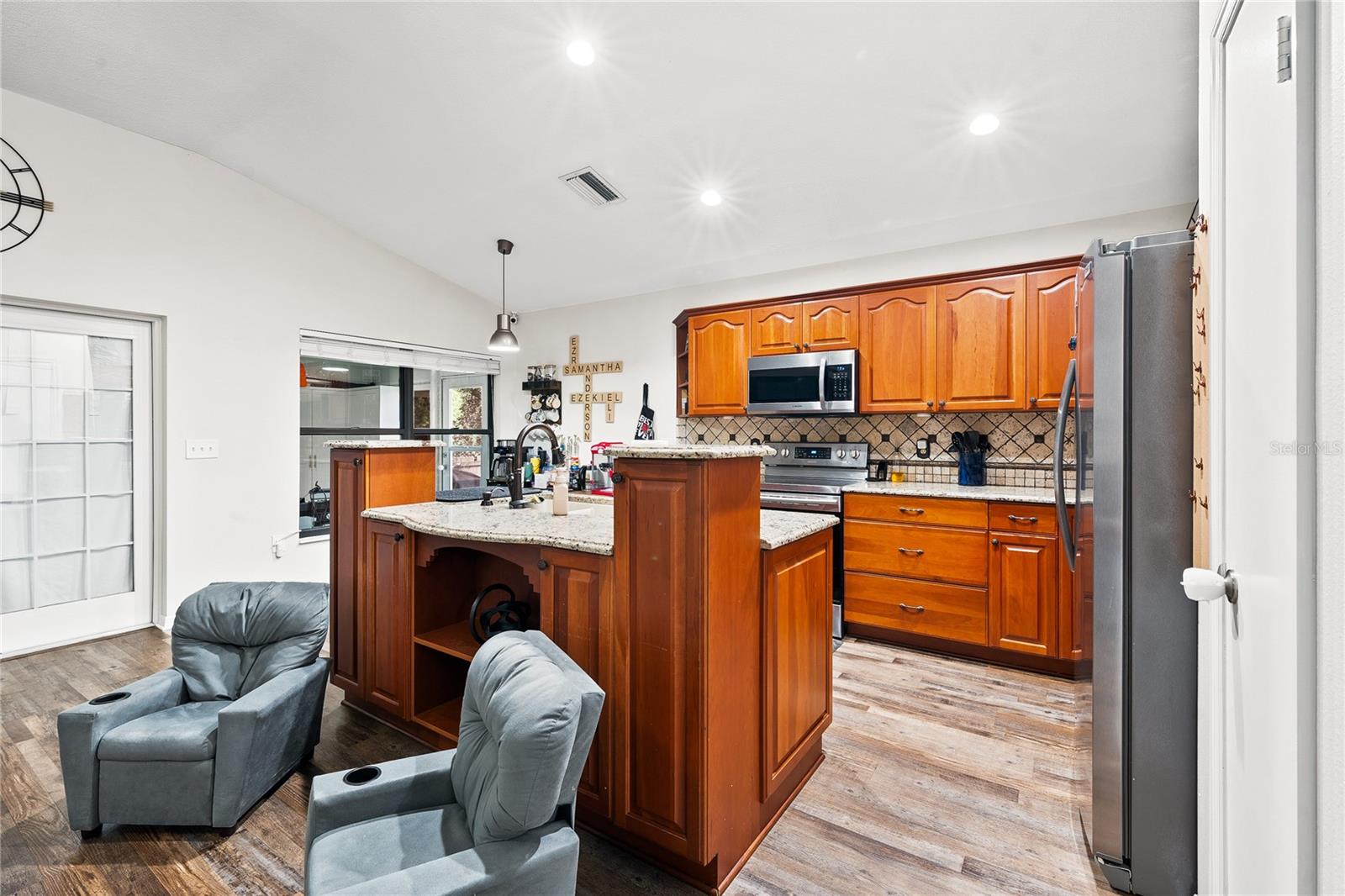 10511 DEEPBROOK DR