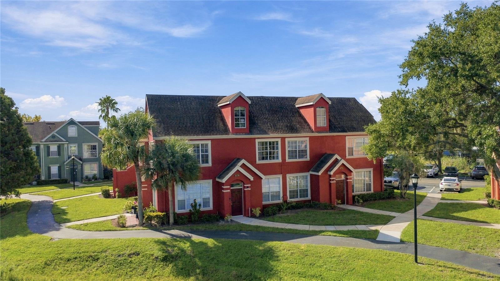 9570 Lake Chase Island Way #9570, Tampa