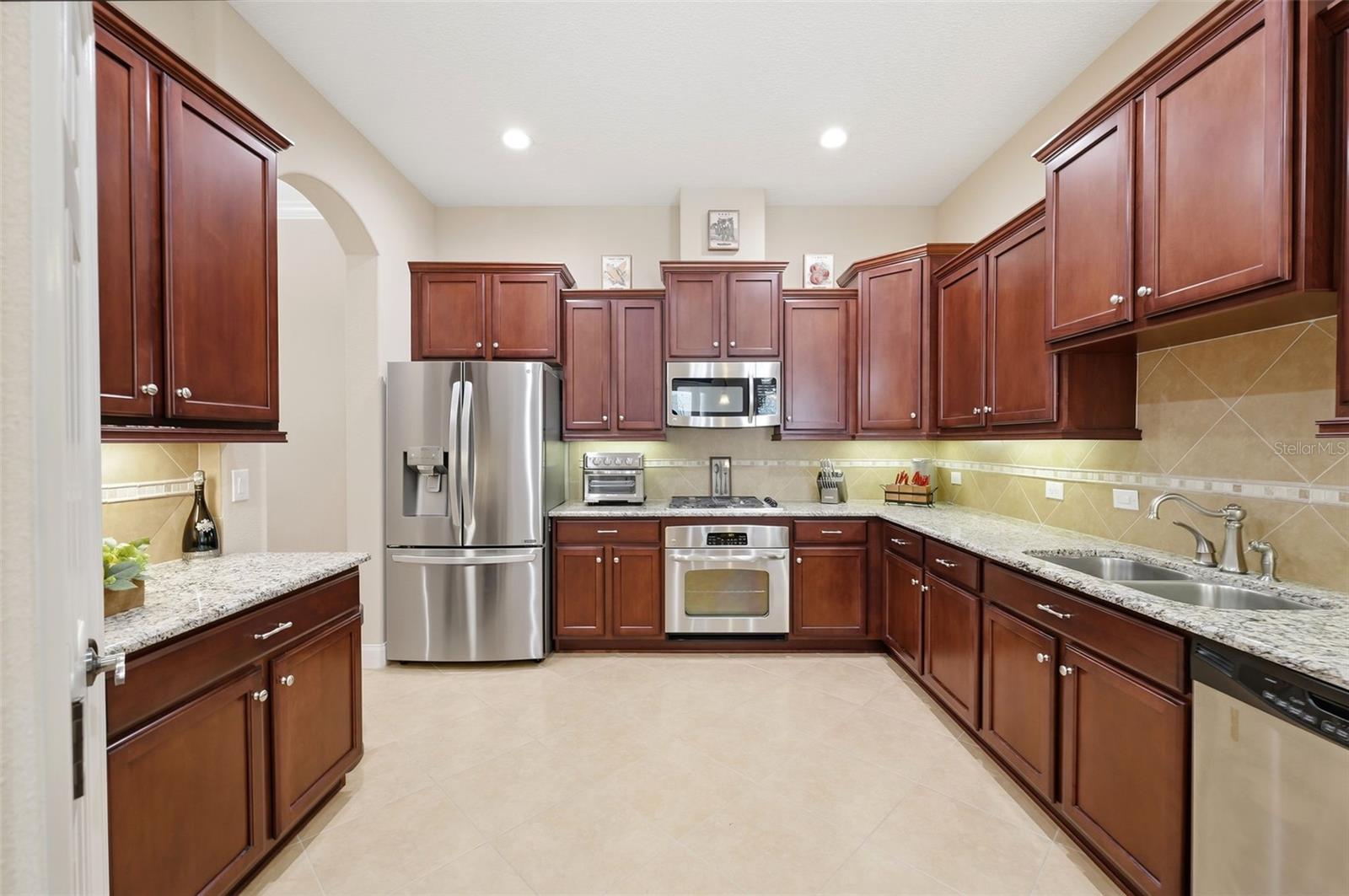 2901 DEVONOAK BLVD