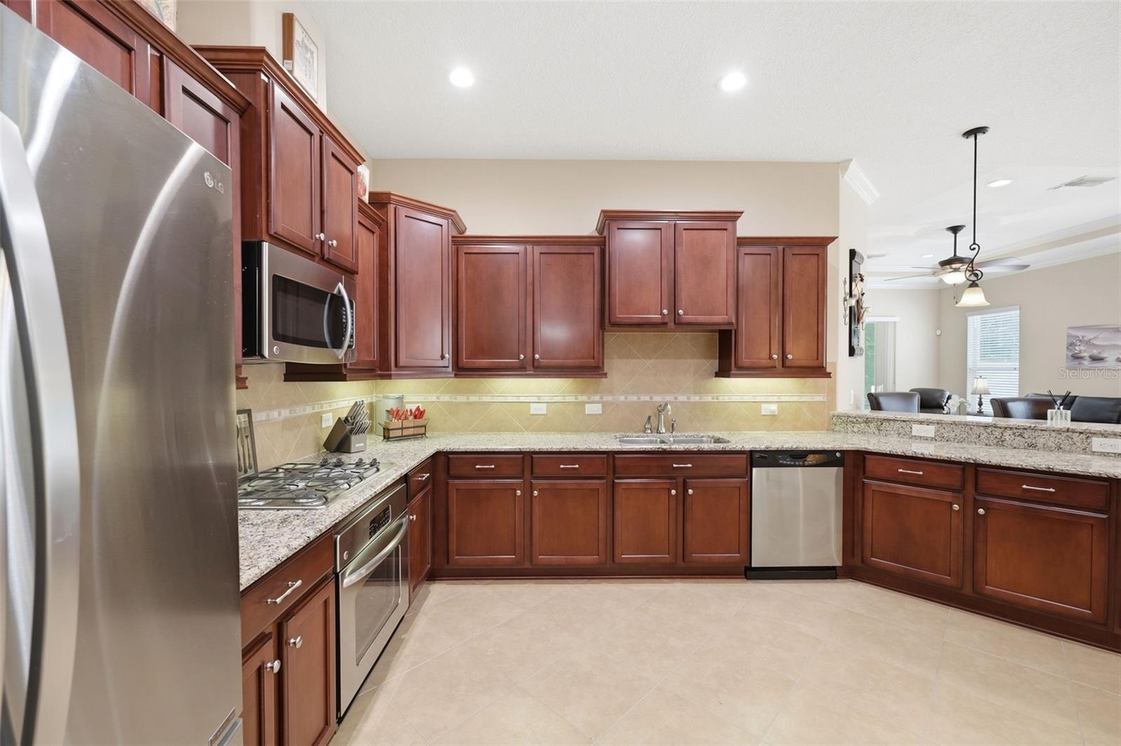 2901 DEVONOAK BLVD