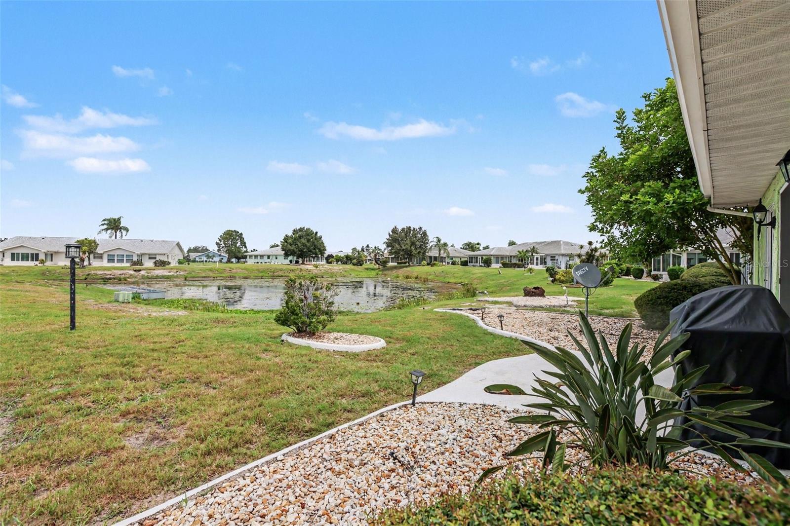 385 CLUB MANOR DR