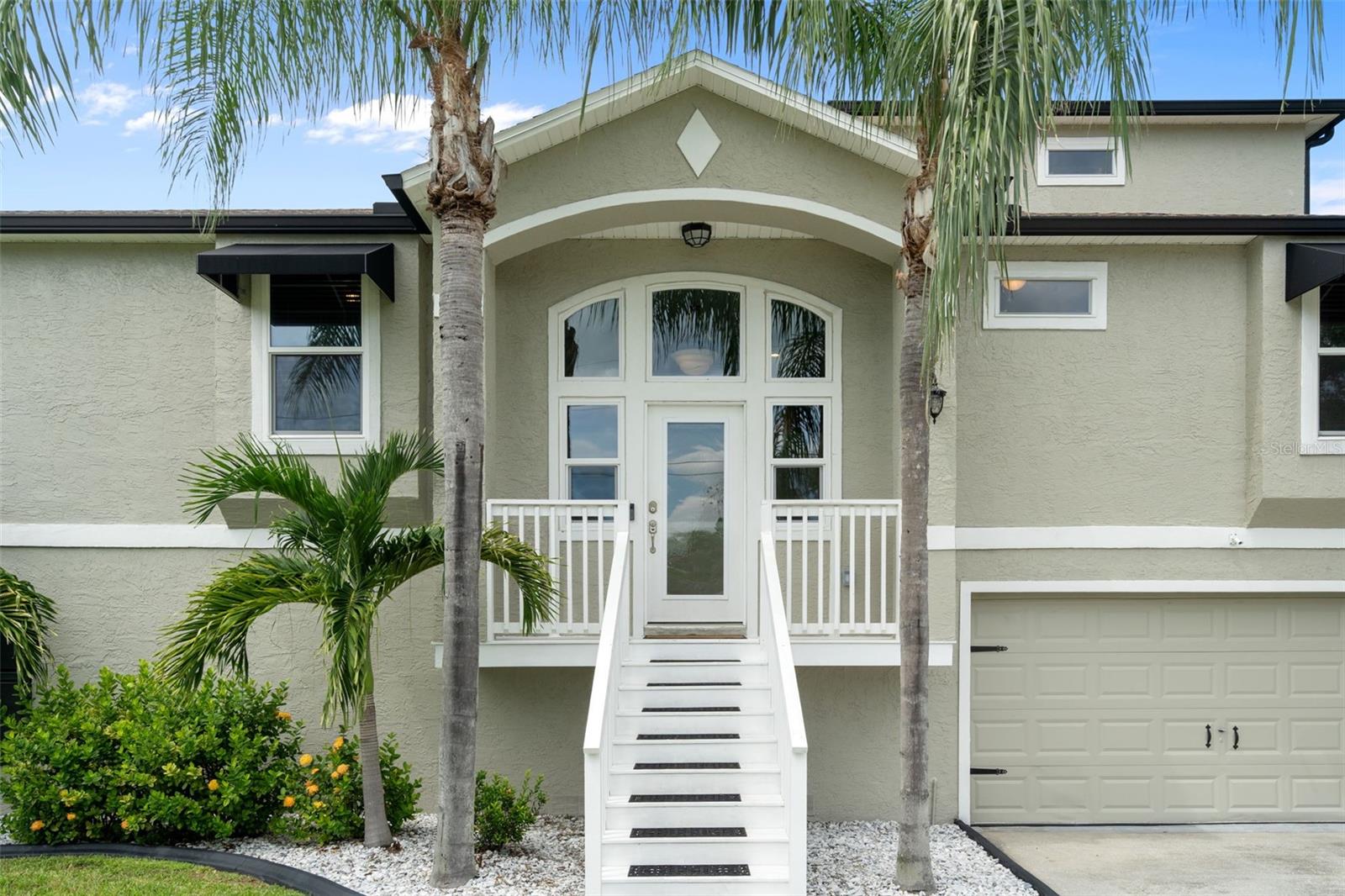 5517 TROPIC DR