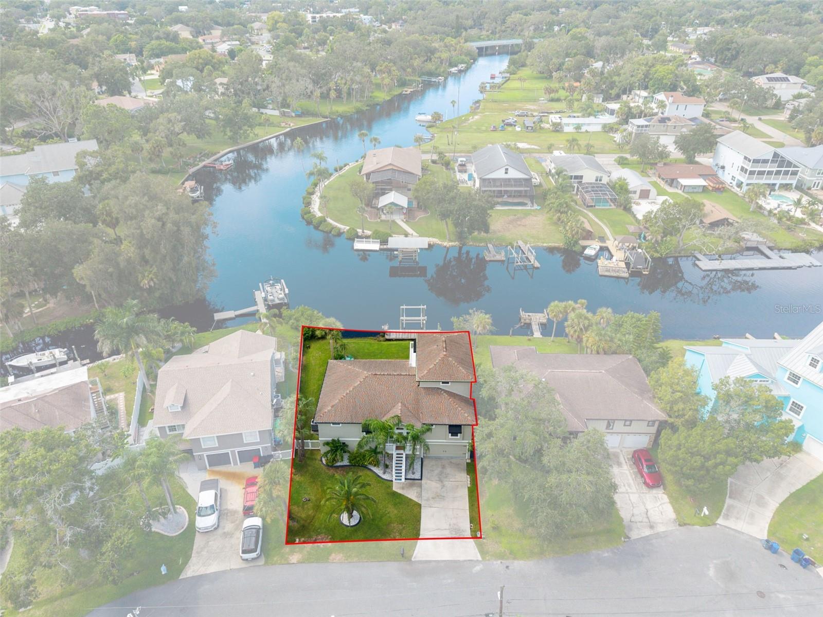 5517 TROPIC DR