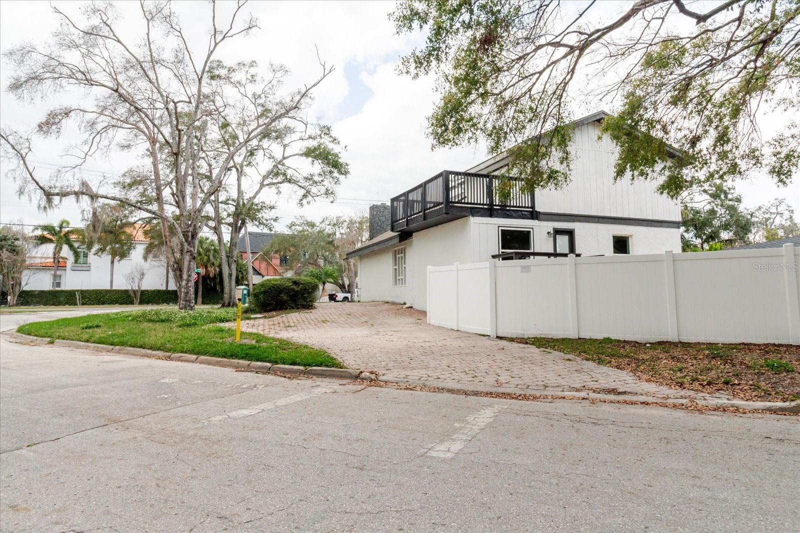 3014 S WEST SHORE BLVD W