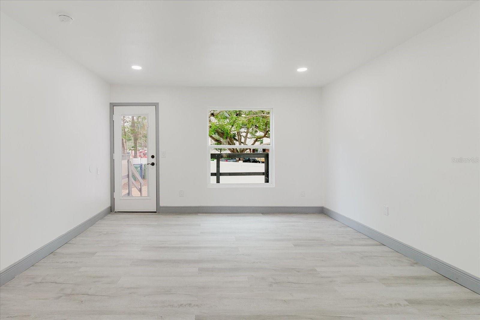 3014 S WEST SHORE BLVD W
