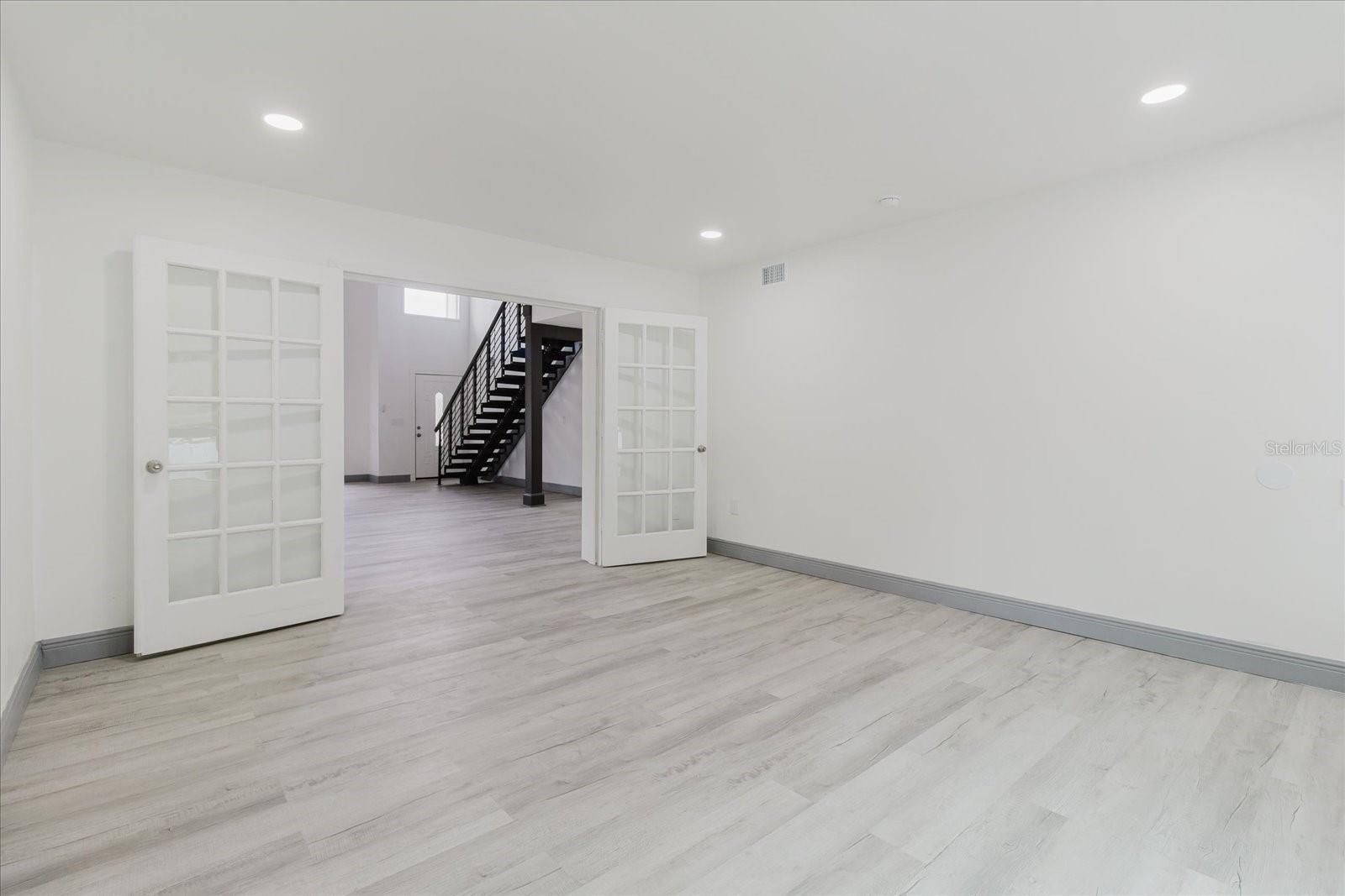 3014 S WEST SHORE BLVD W
