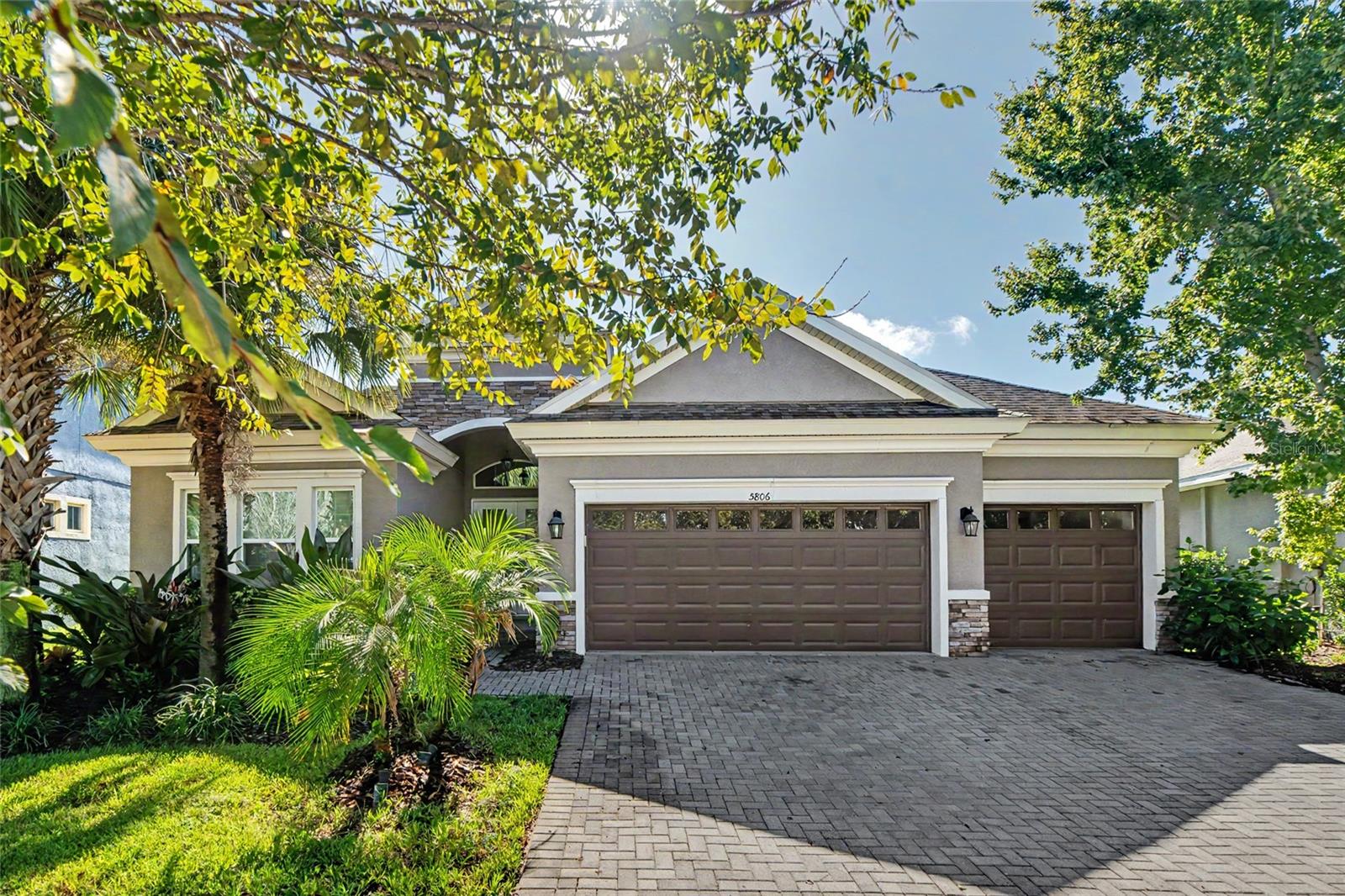 5806 Shell Ridge Dr, Lithia