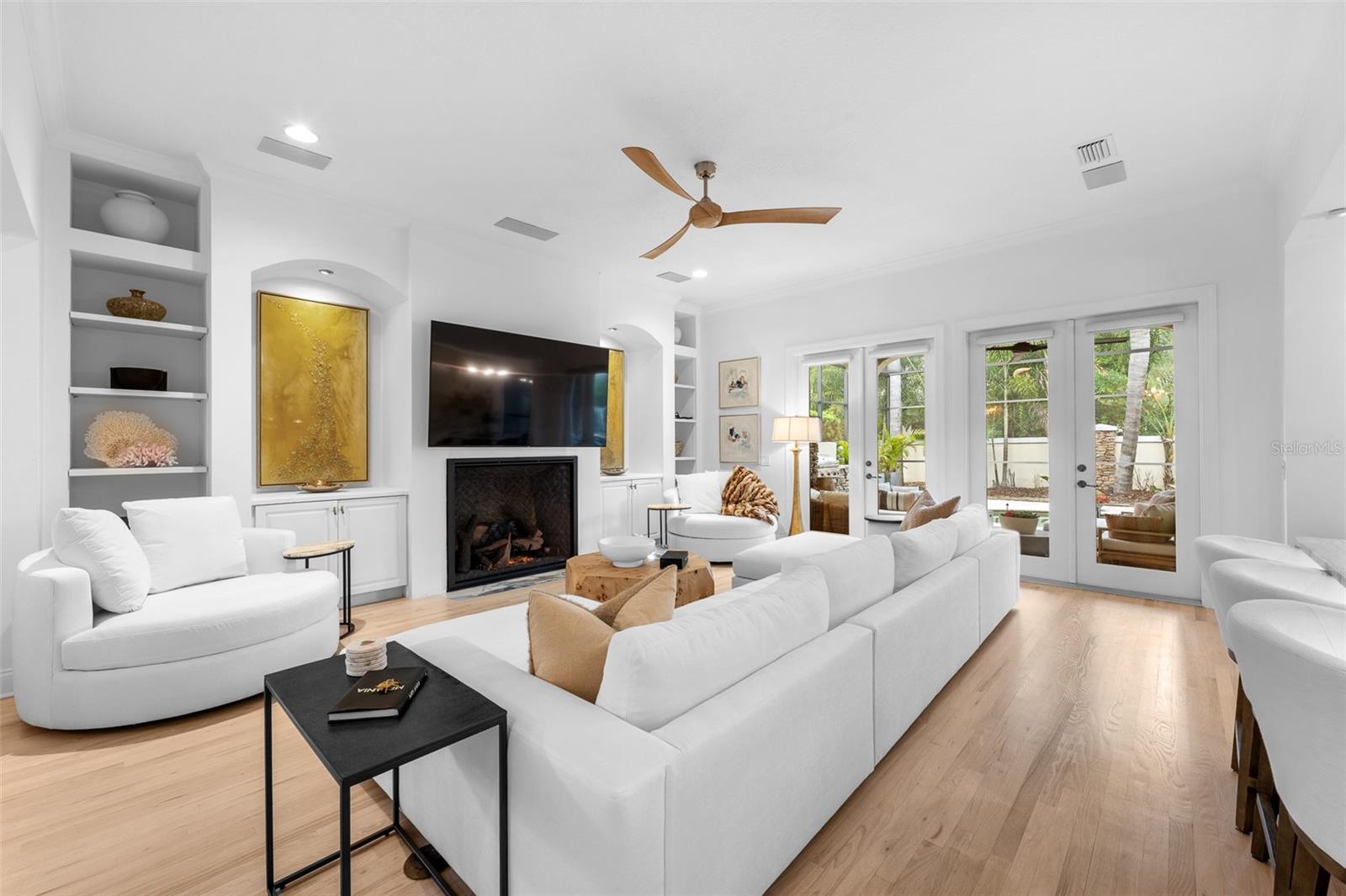 1921 FLORESTA VIEW DR