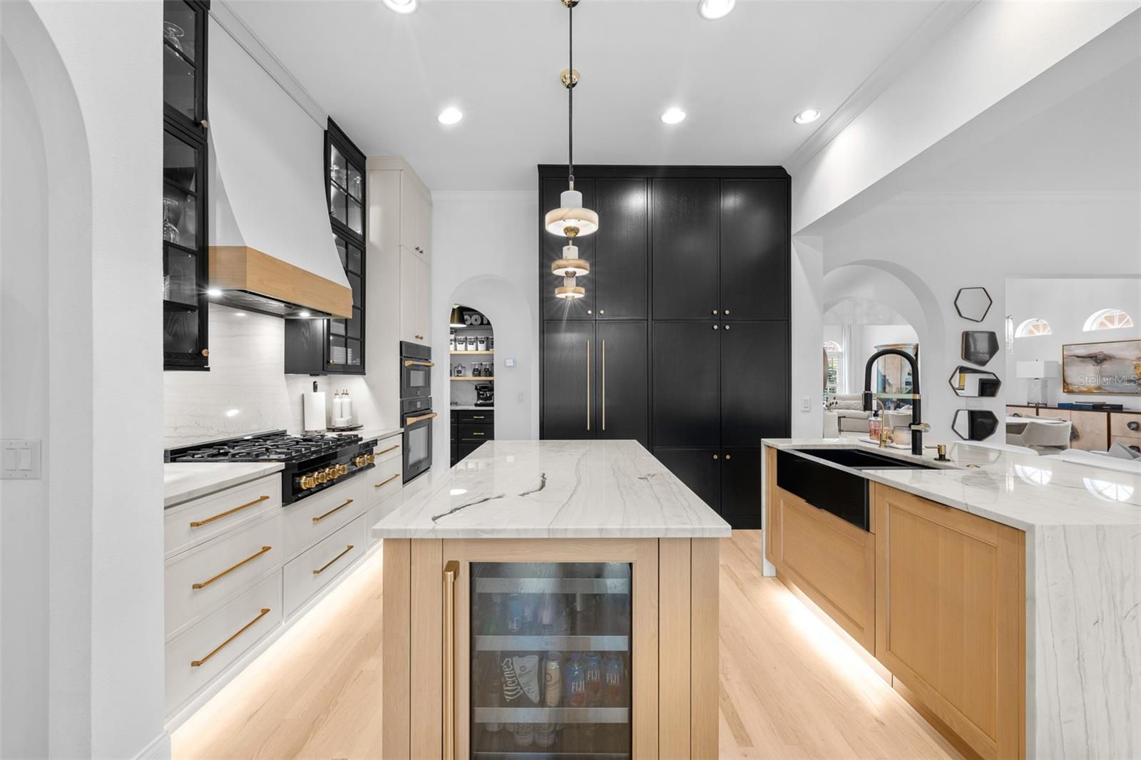 1921 FLORESTA VIEW DR