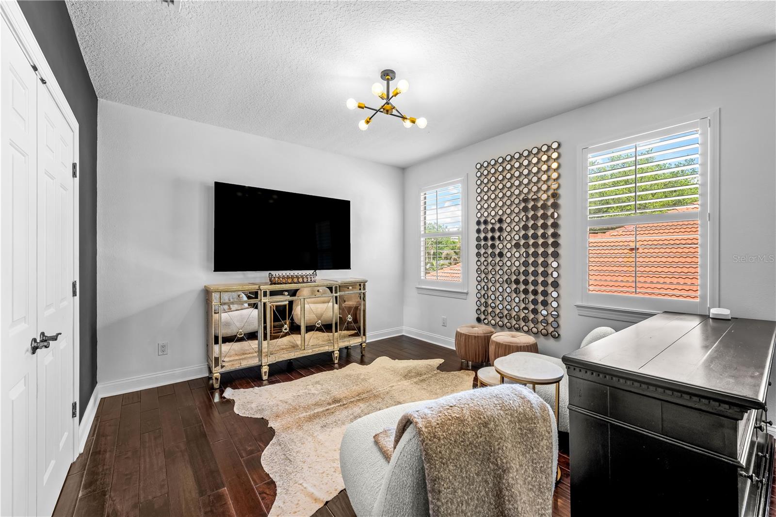 1921 FLORESTA VIEW DR