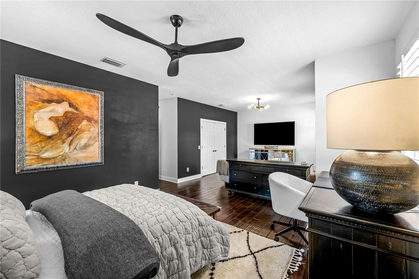 1921 FLORESTA VIEW DR
