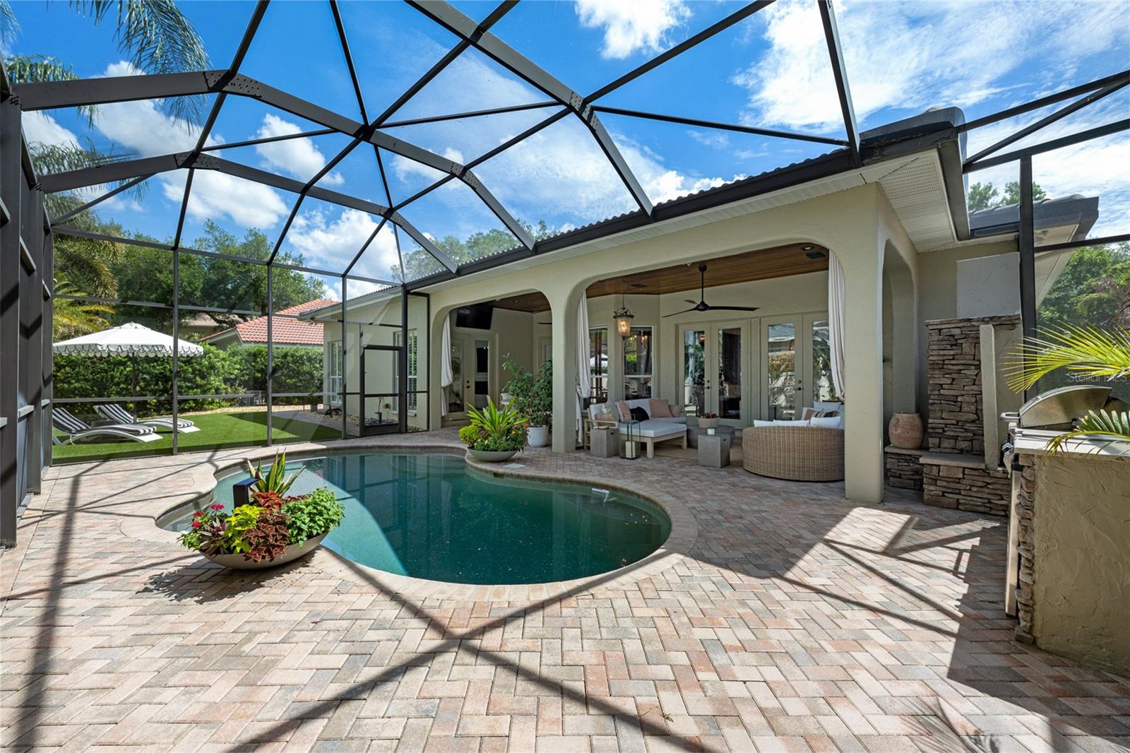 1921 FLORESTA VIEW DR