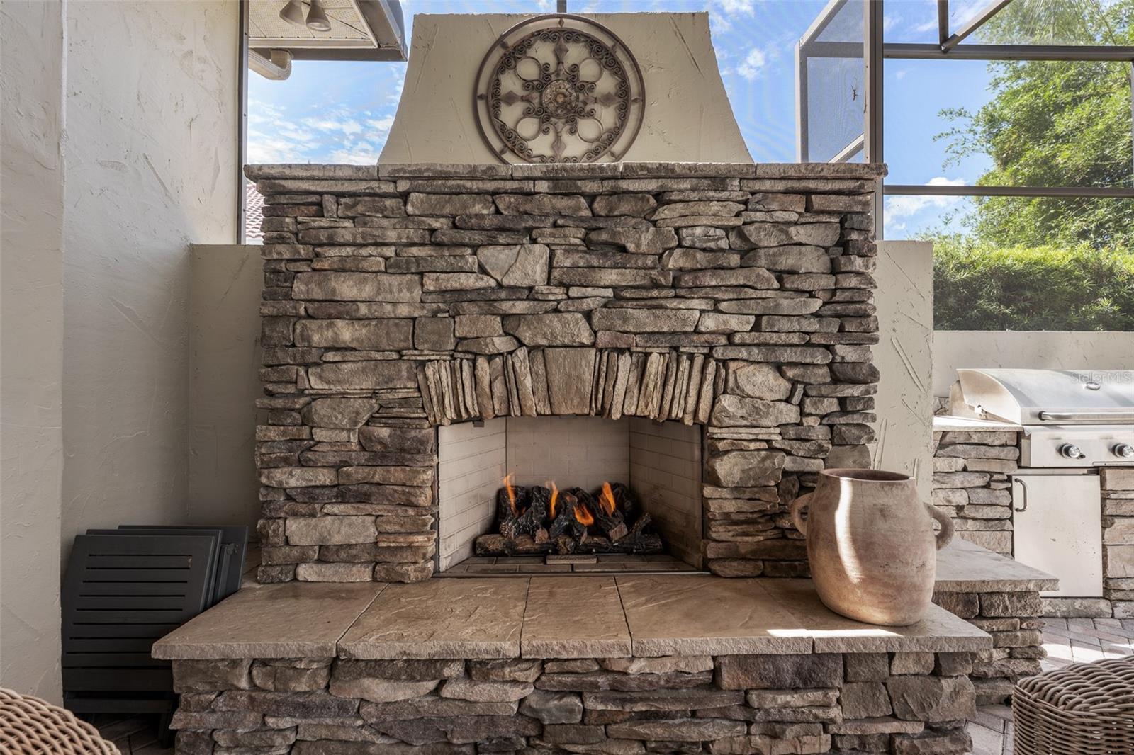 1921 FLORESTA VIEW DR