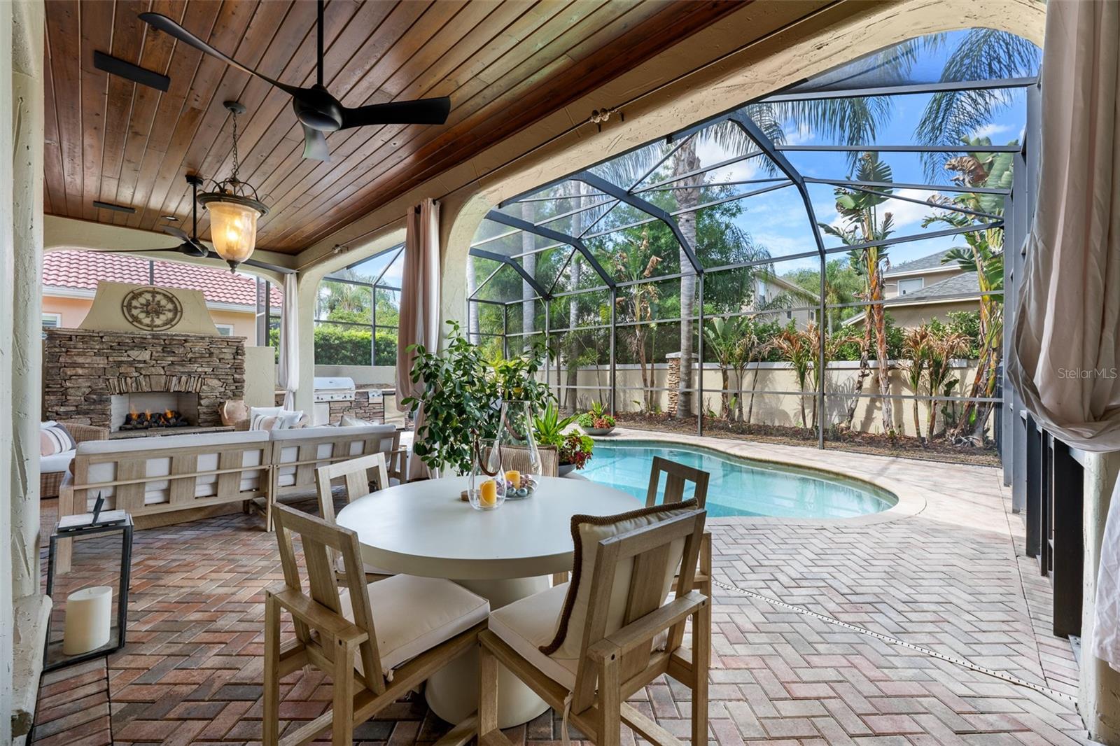 1921 FLORESTA VIEW DR