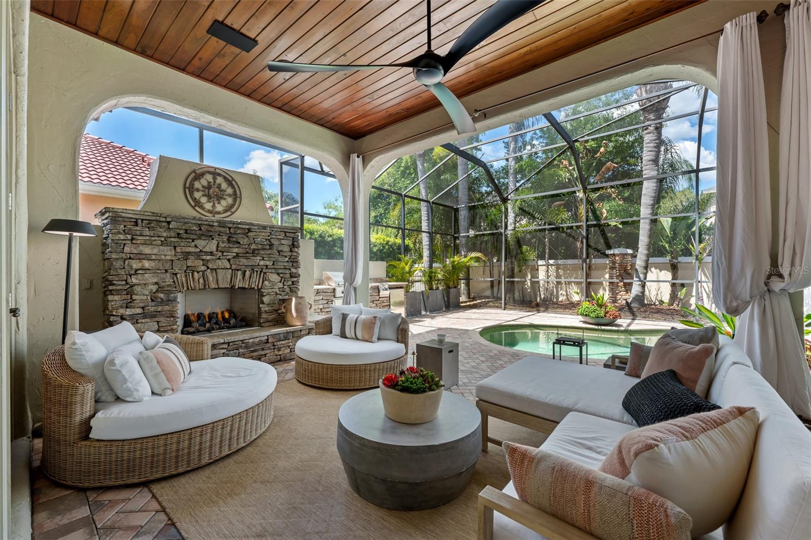 1921 FLORESTA VIEW DR