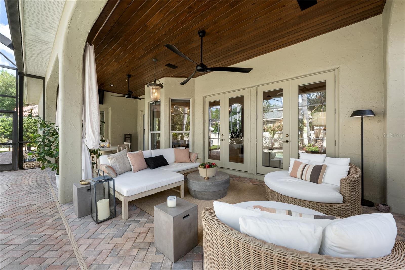 1921 FLORESTA VIEW DR