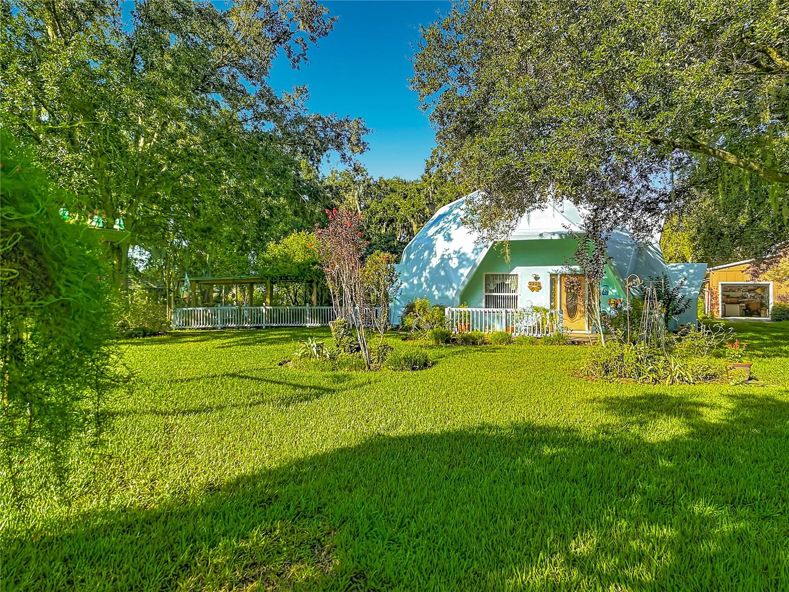 2320 BOGAERT RD