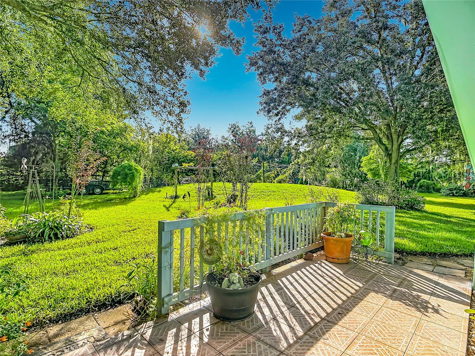 2320 BOGAERT RD