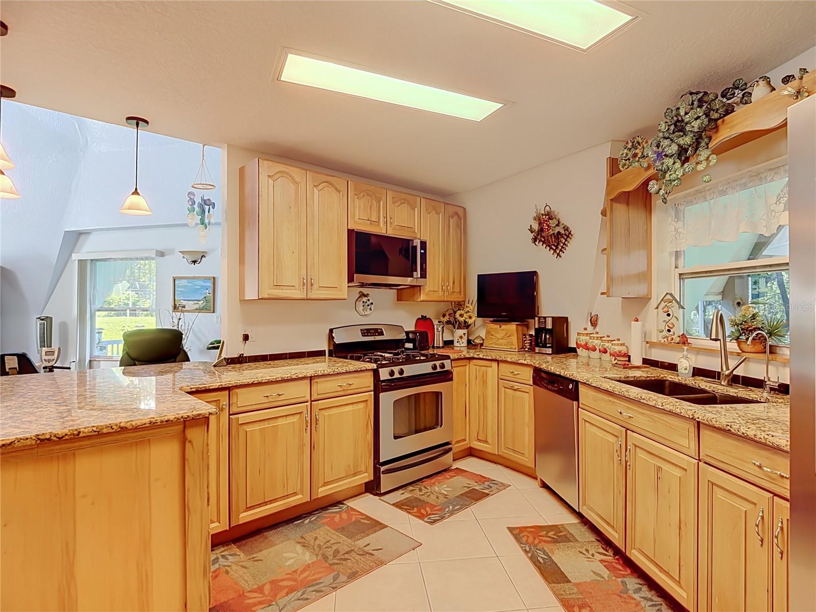 2320 BOGAERT RD