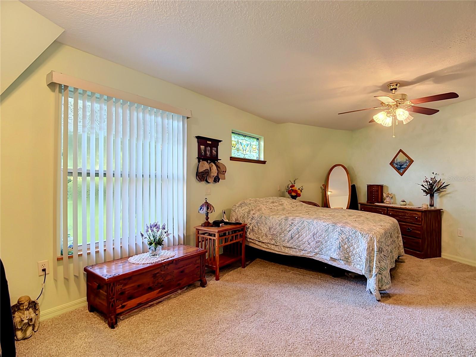 2320 BOGAERT RD