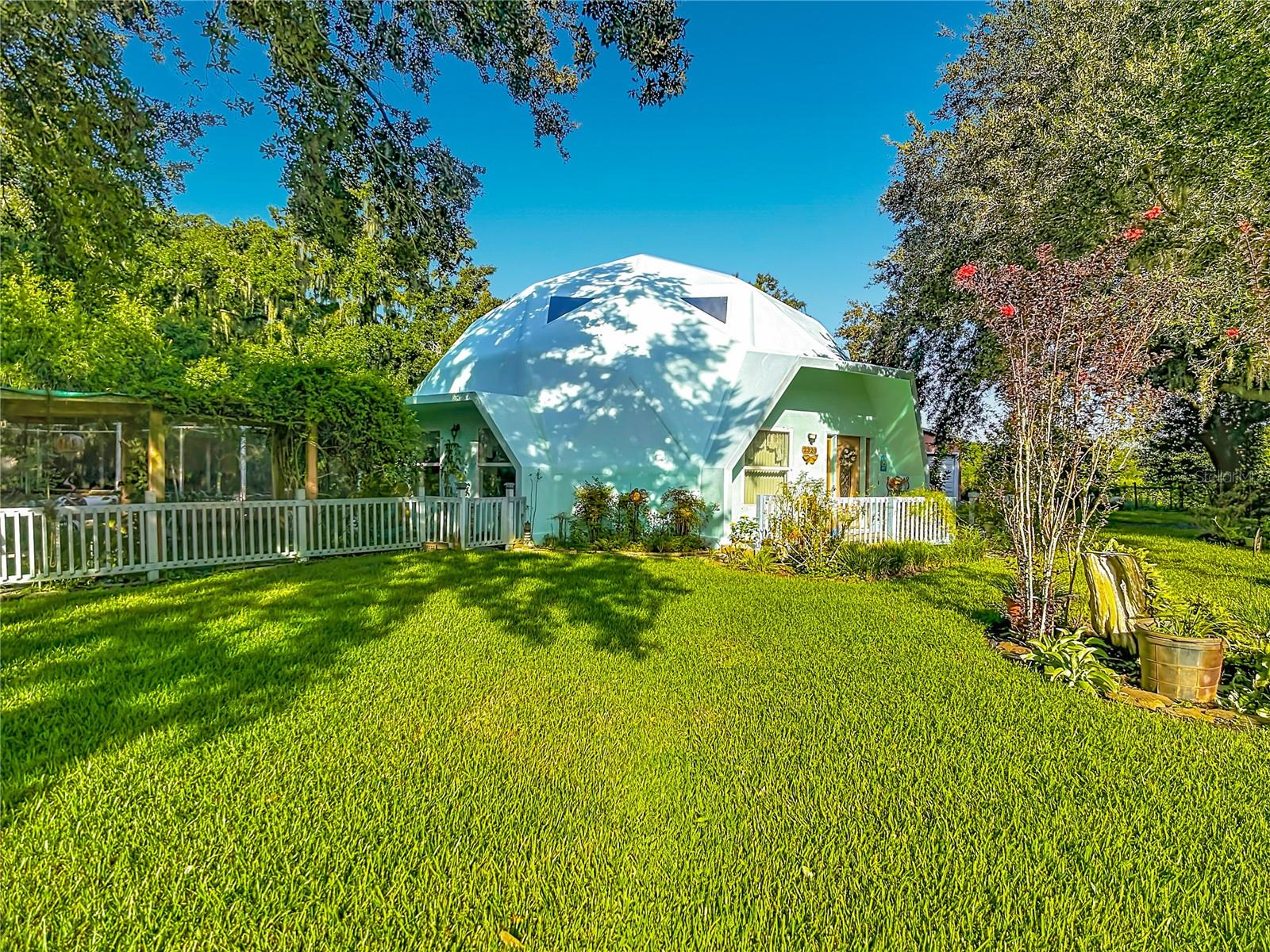 2320 BOGAERT RD