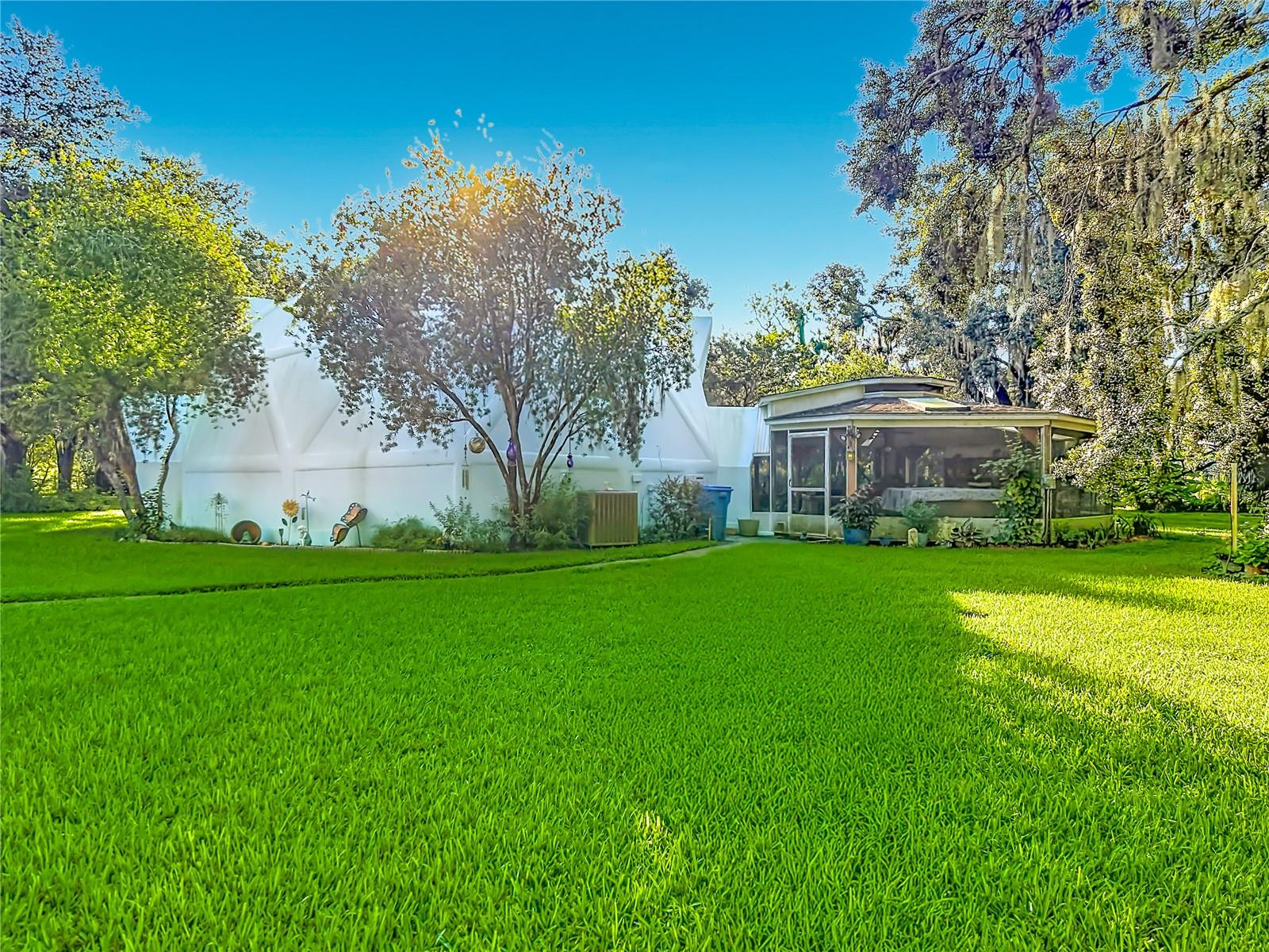 2320 BOGAERT RD