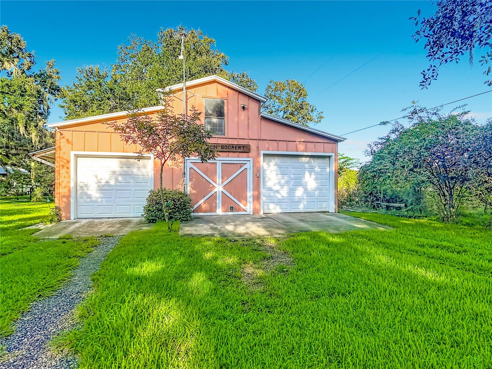 2320 BOGAERT RD