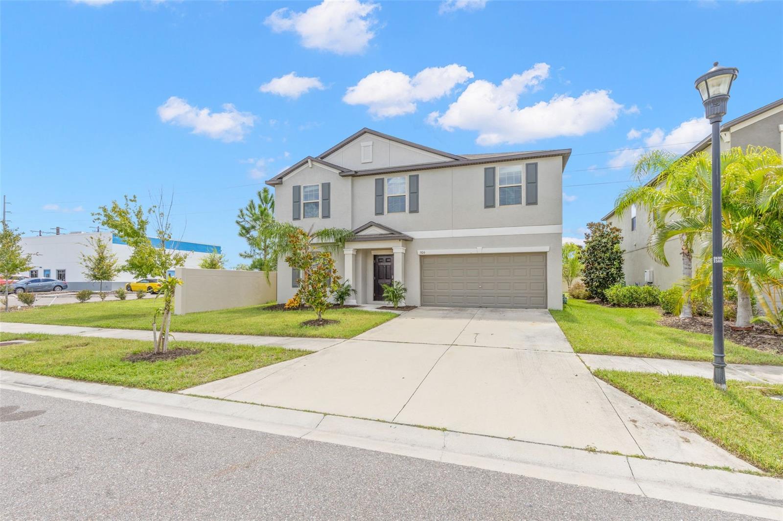5061 WHITE CHICORY DR