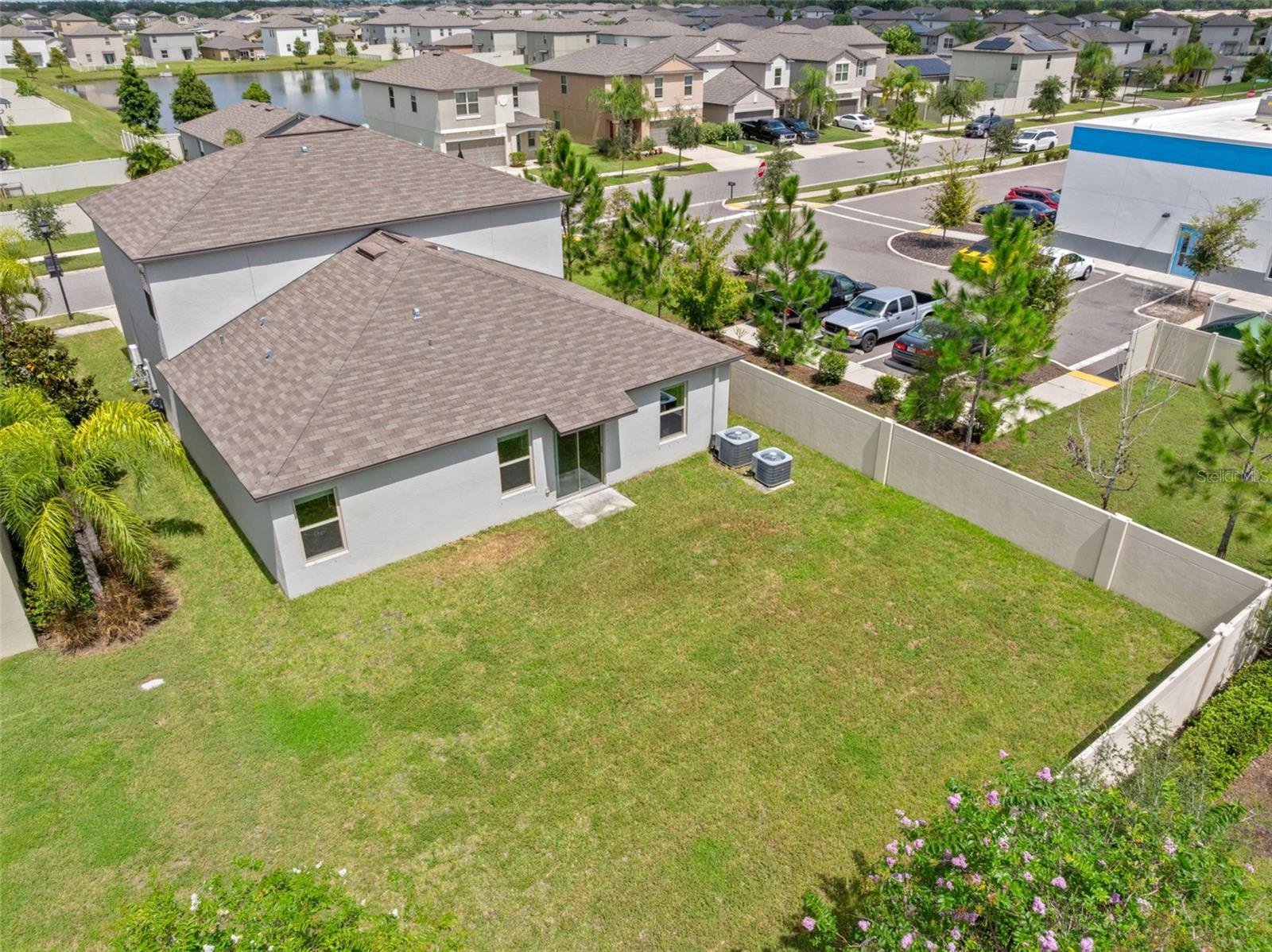 5061 WHITE CHICORY DR
