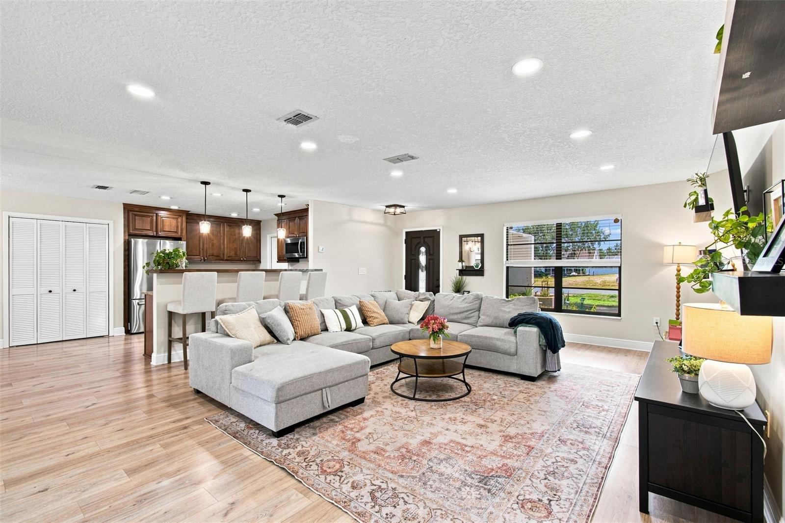 9639 ALVERNON DR