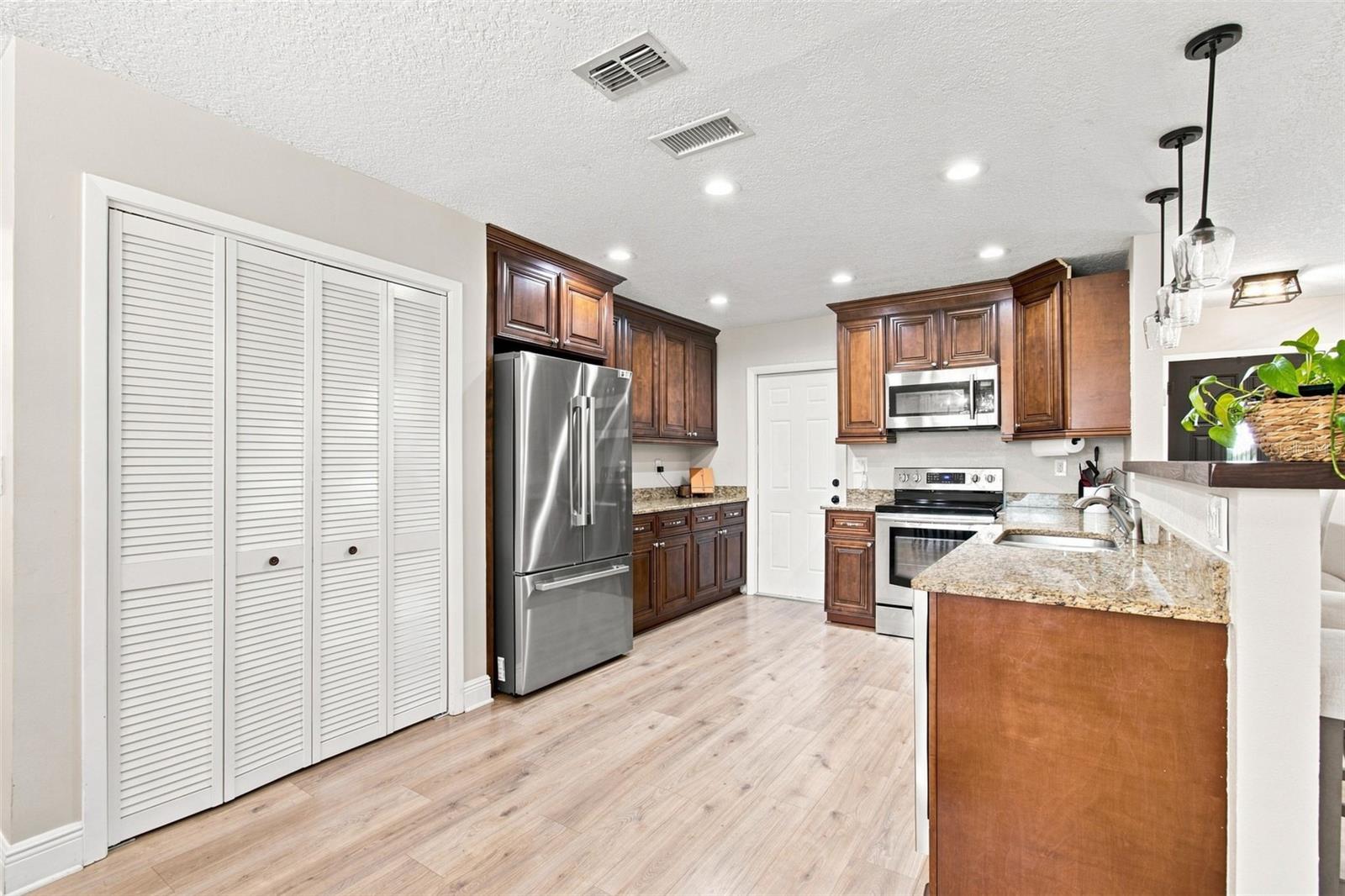 9639 ALVERNON DR