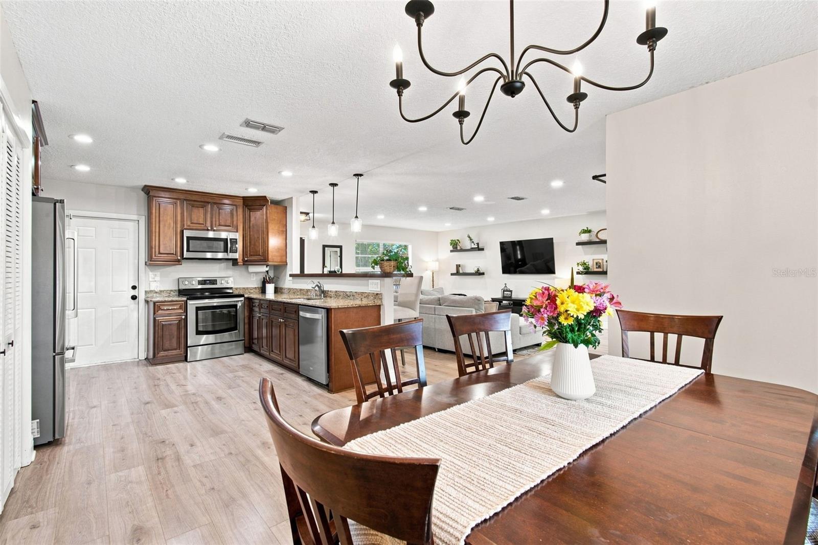 9639 ALVERNON DR