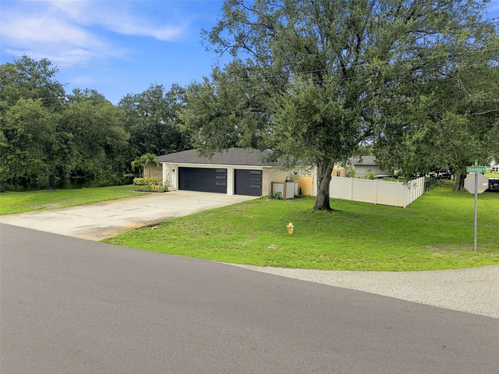 9639 ALVERNON DR