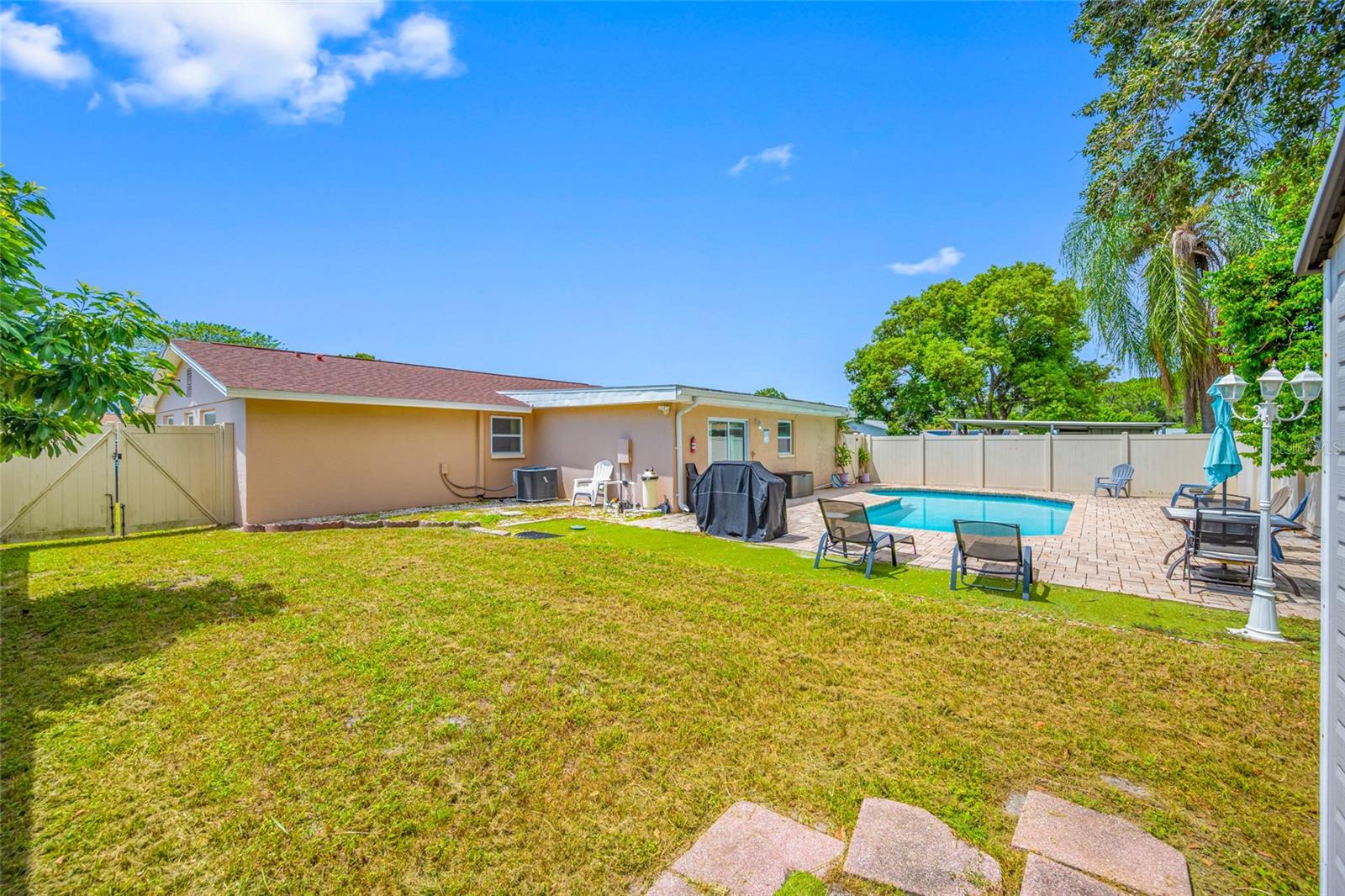 8339 DRYCREEK DR