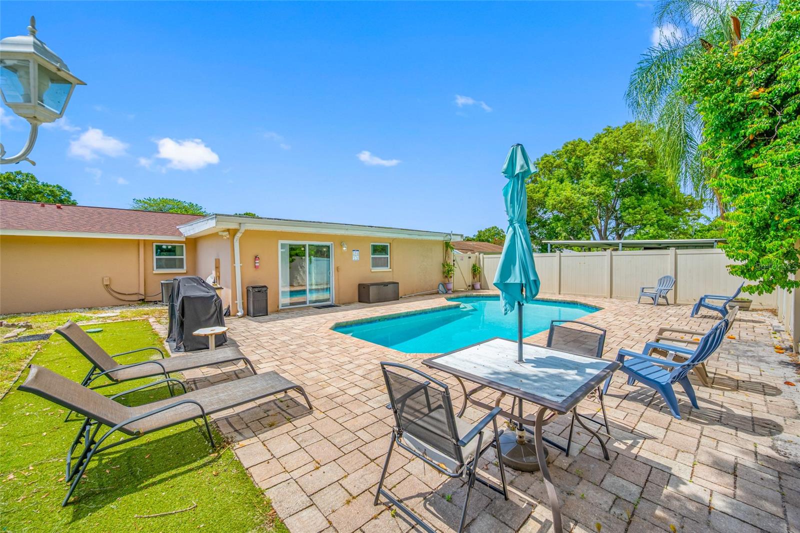 8339 DRYCREEK DR