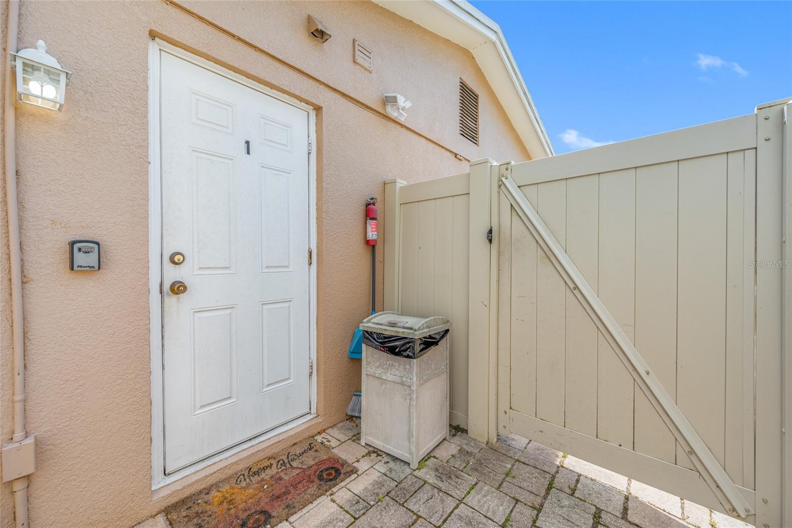 8339 DRYCREEK DR