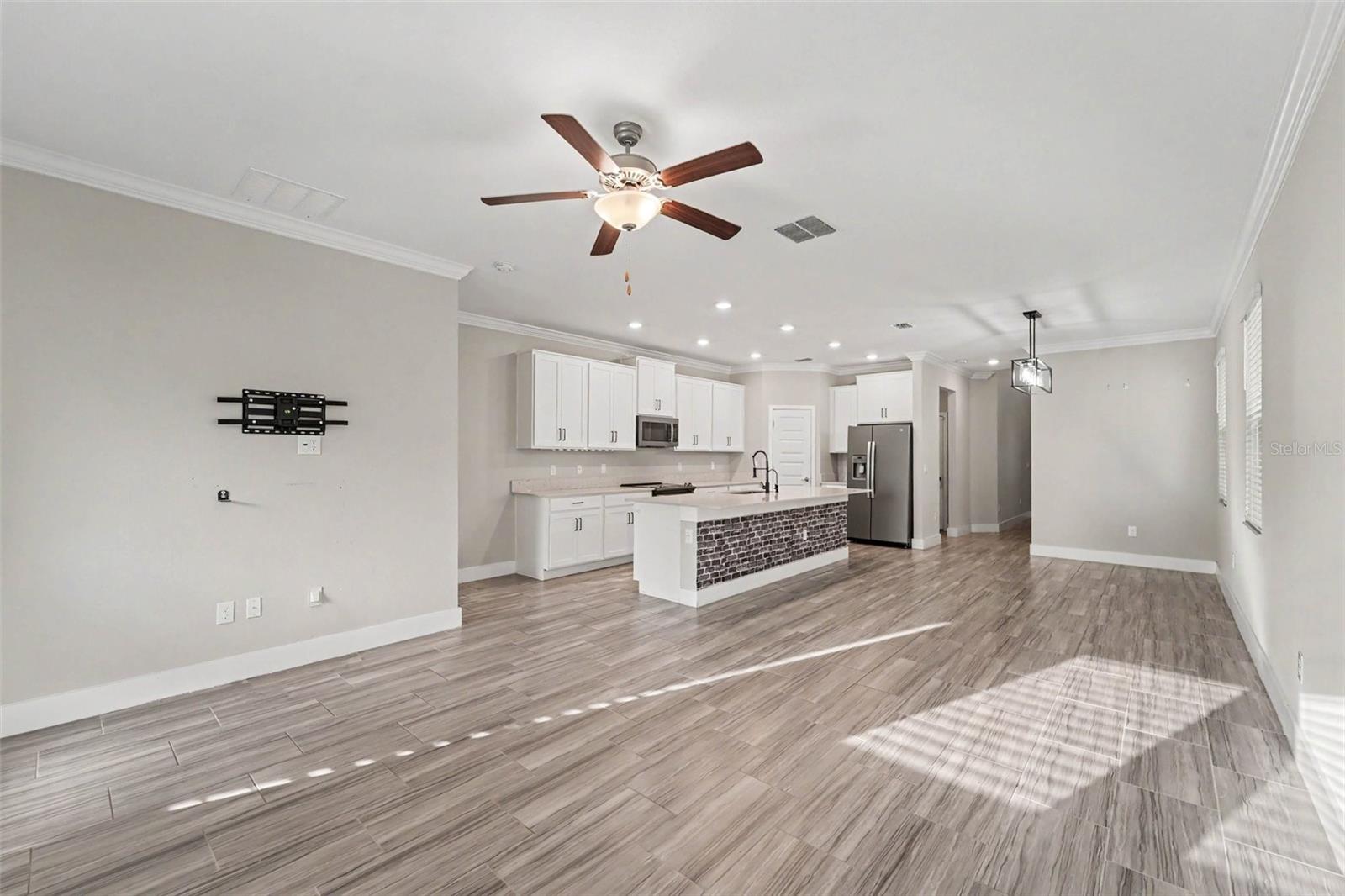 9604 LITTLE BLUESTEM DR