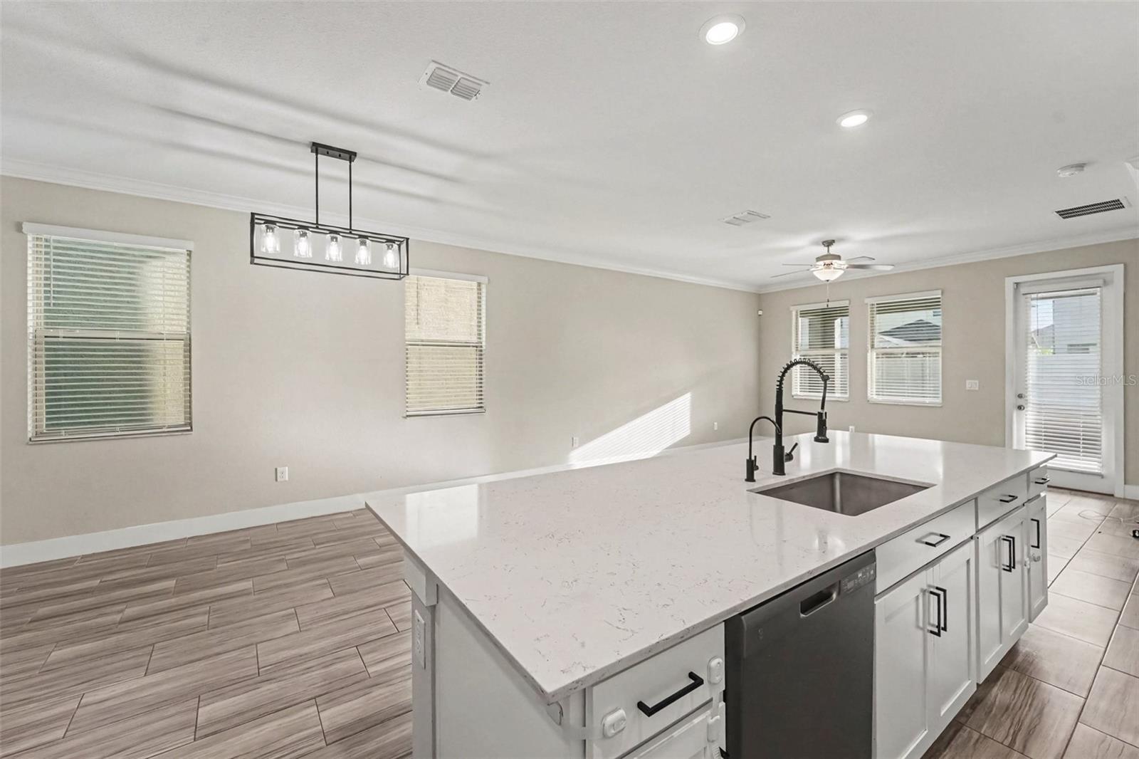 9604 LITTLE BLUESTEM DR