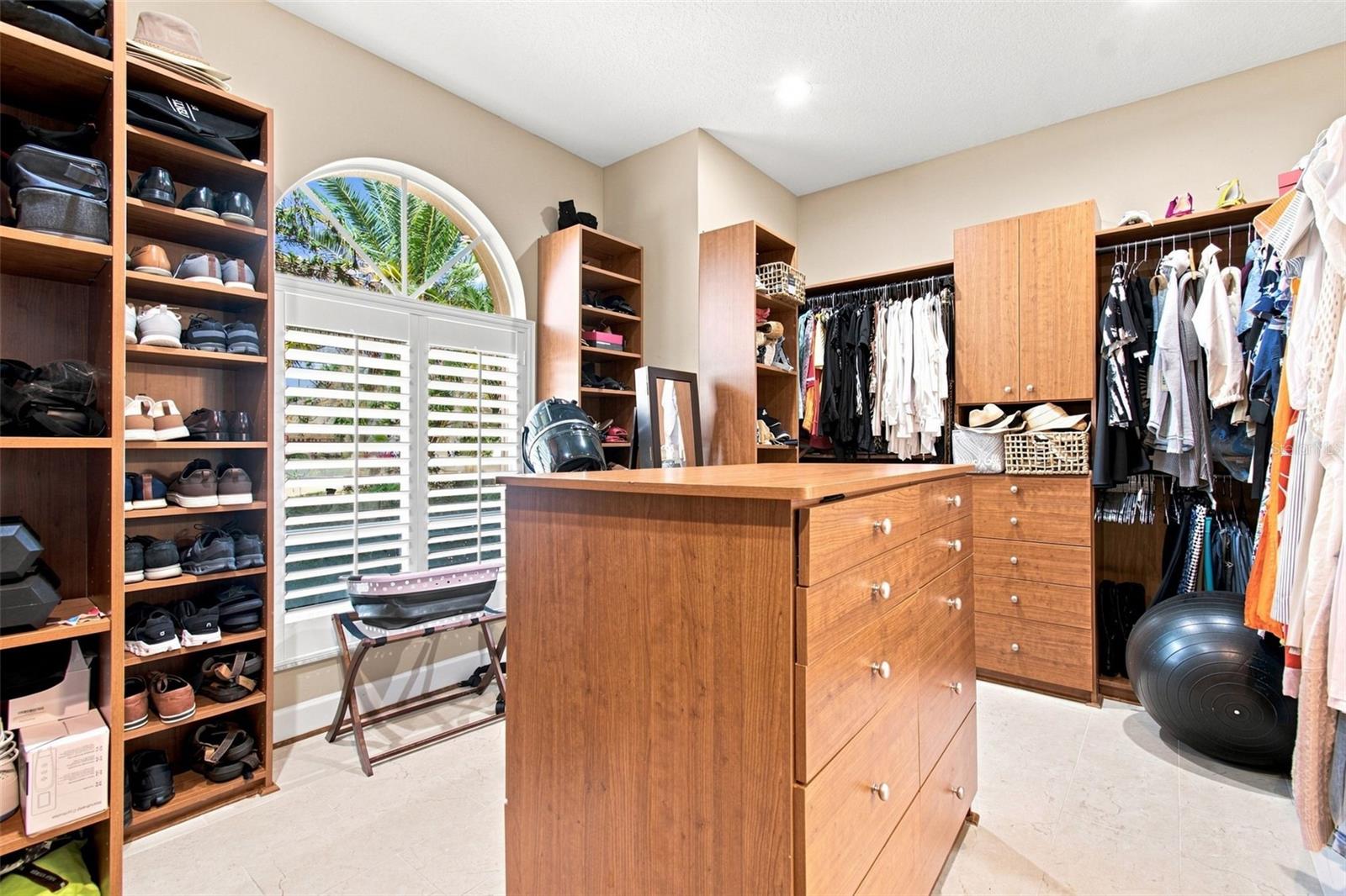 10801 BARBADOS ISLE DR