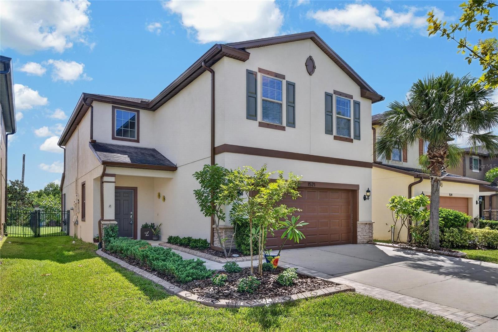 1521 CUSTER BAYOU ST