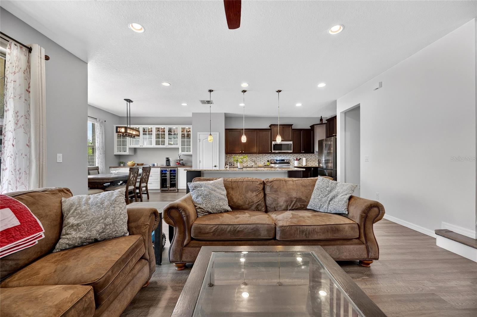1521 CUSTER BAYOU ST