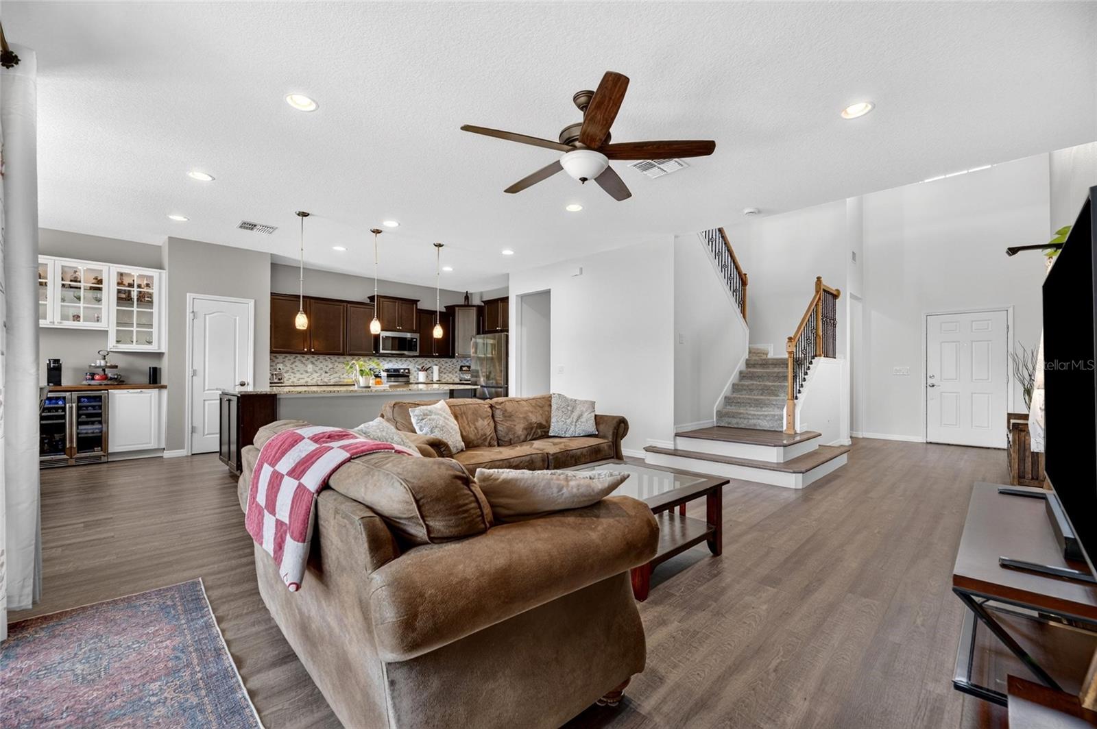 1521 CUSTER BAYOU ST
