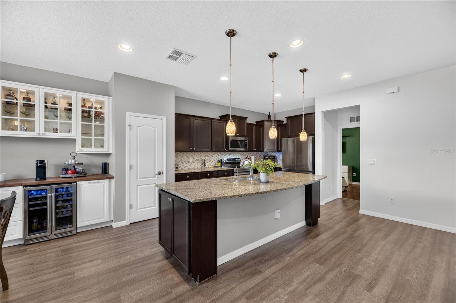 1521 CUSTER BAYOU ST