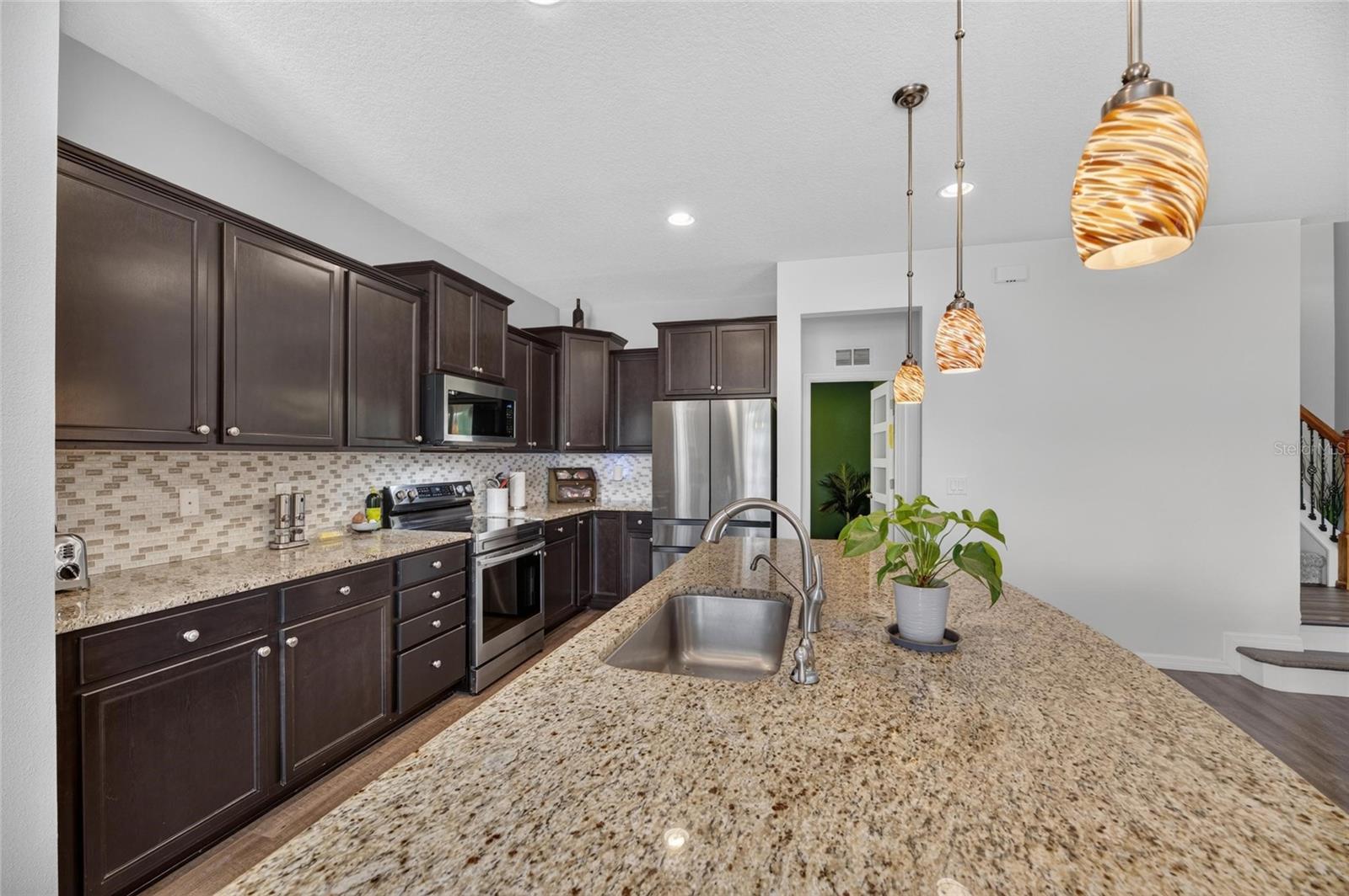 1521 CUSTER BAYOU ST