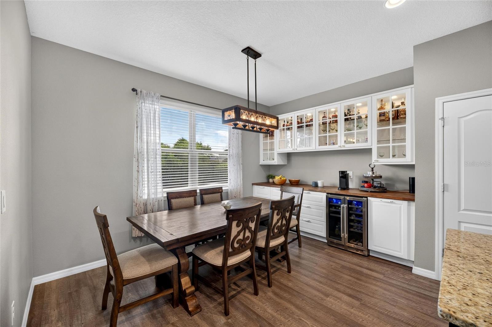 1521 CUSTER BAYOU ST