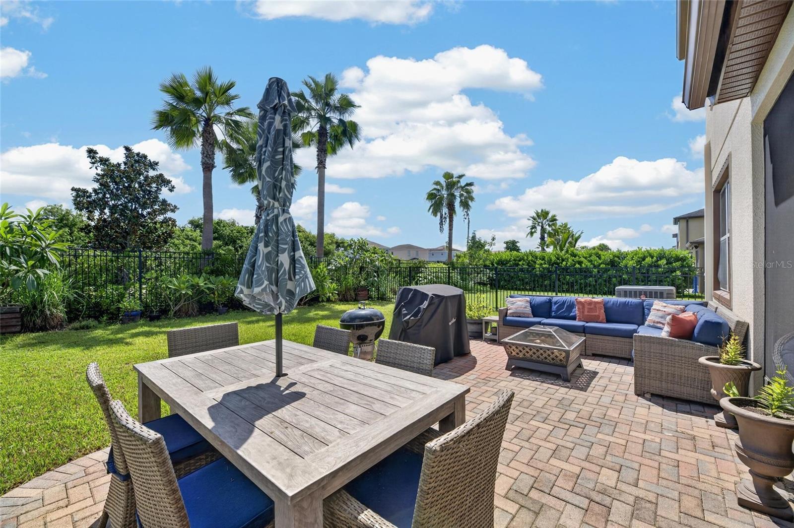 1521 CUSTER BAYOU ST