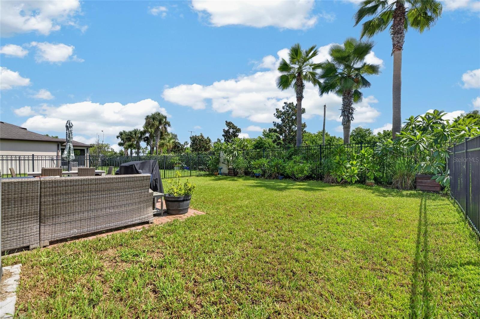 1521 CUSTER BAYOU ST