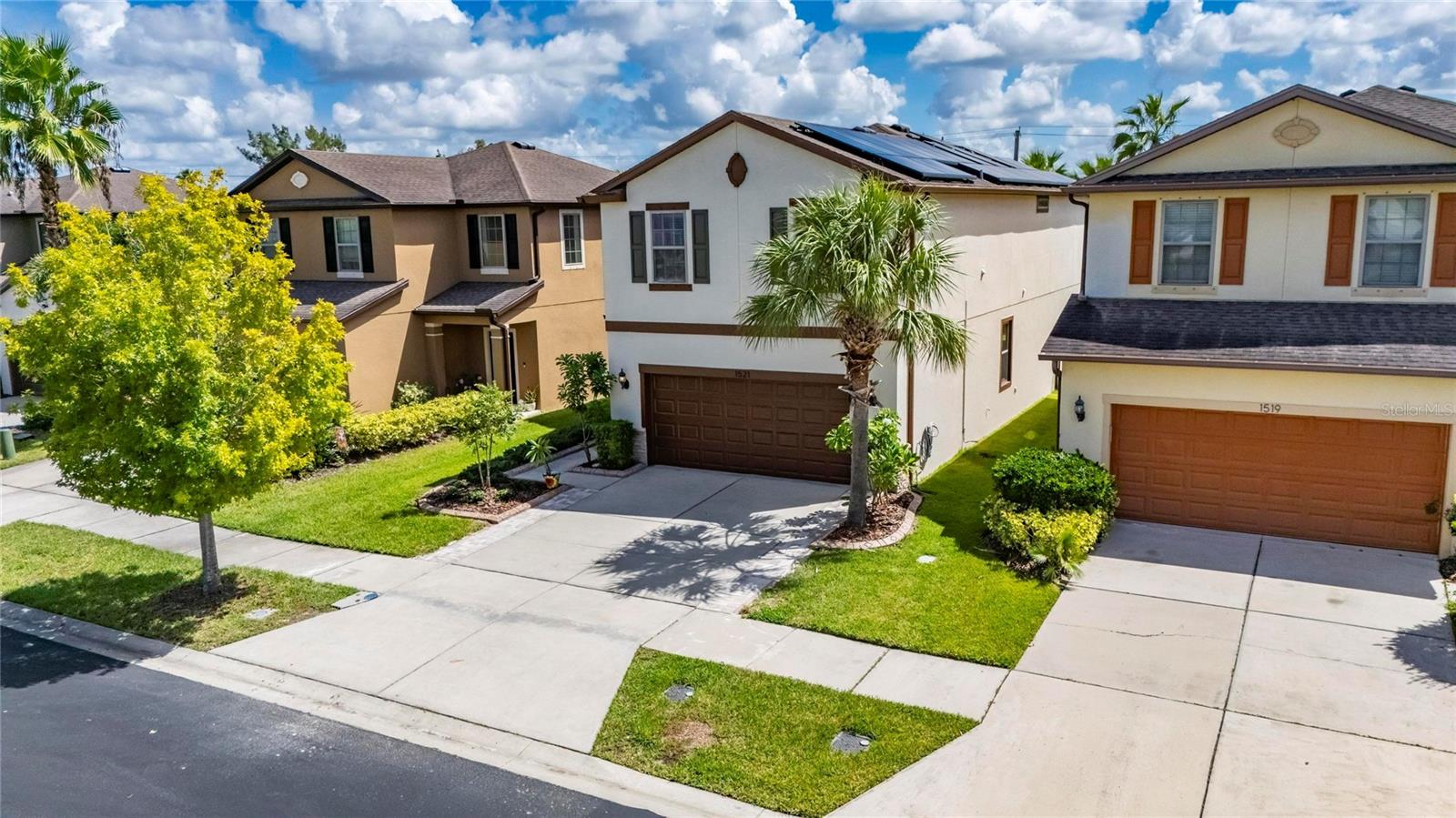 1521 CUSTER BAYOU ST
