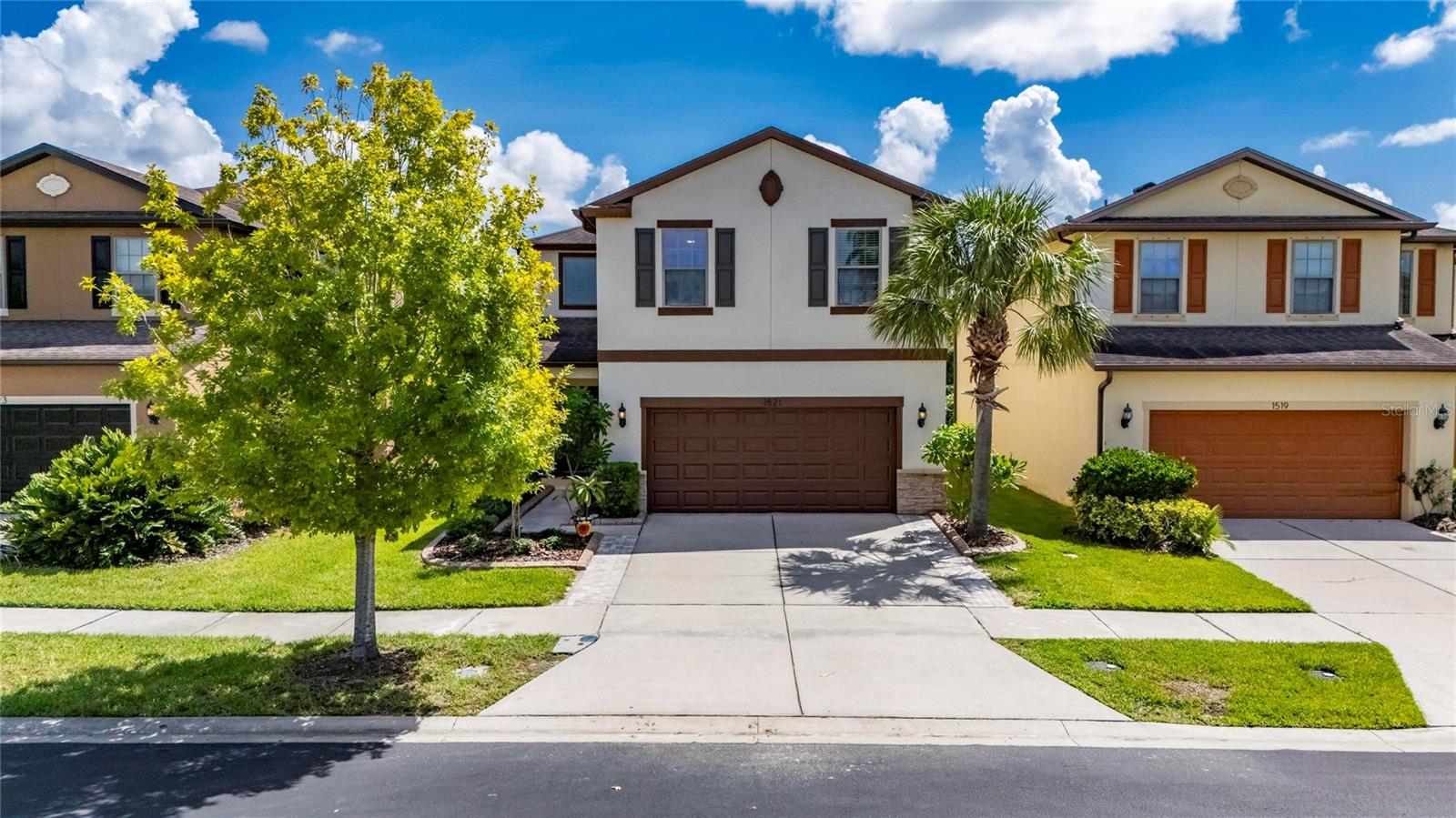1521 CUSTER BAYOU ST