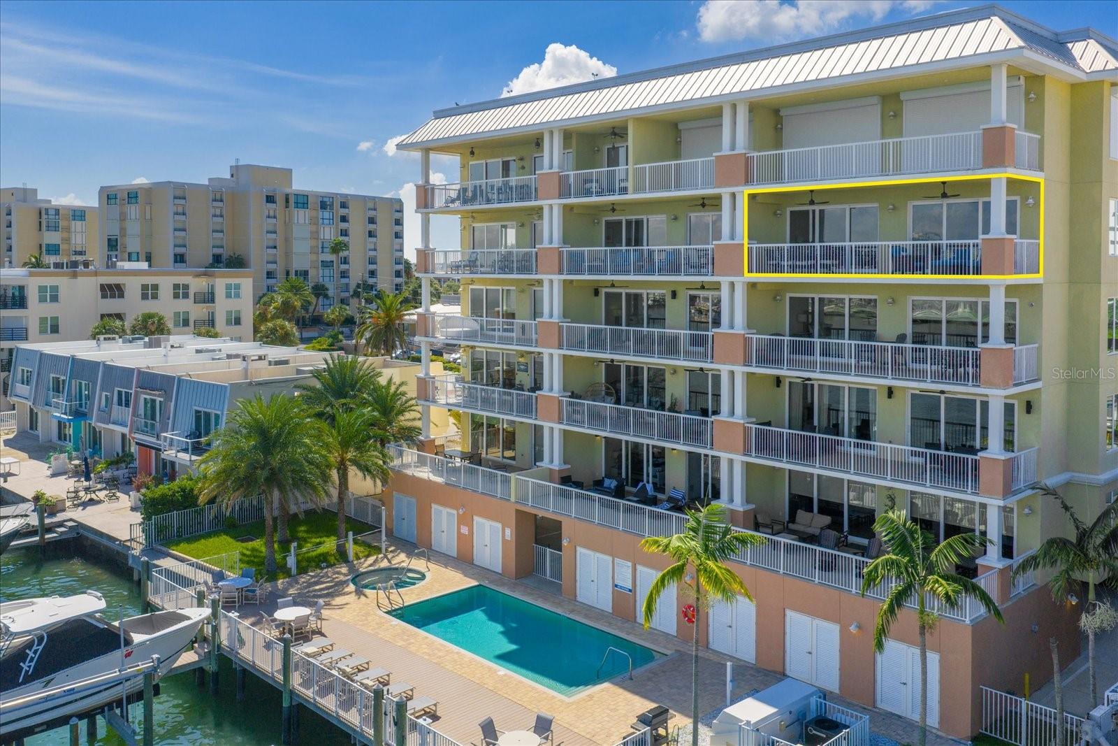 706 Bayway Blvd #501, Clearwater